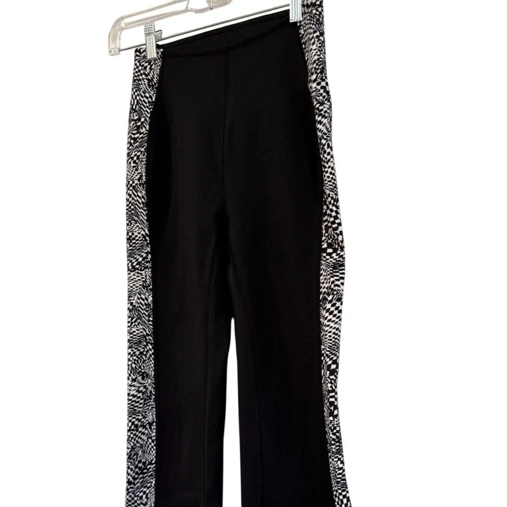 Free People Movement Checkmate Flare Leggings Black White Stripe Pants Sz XS - Picture 11 of 16